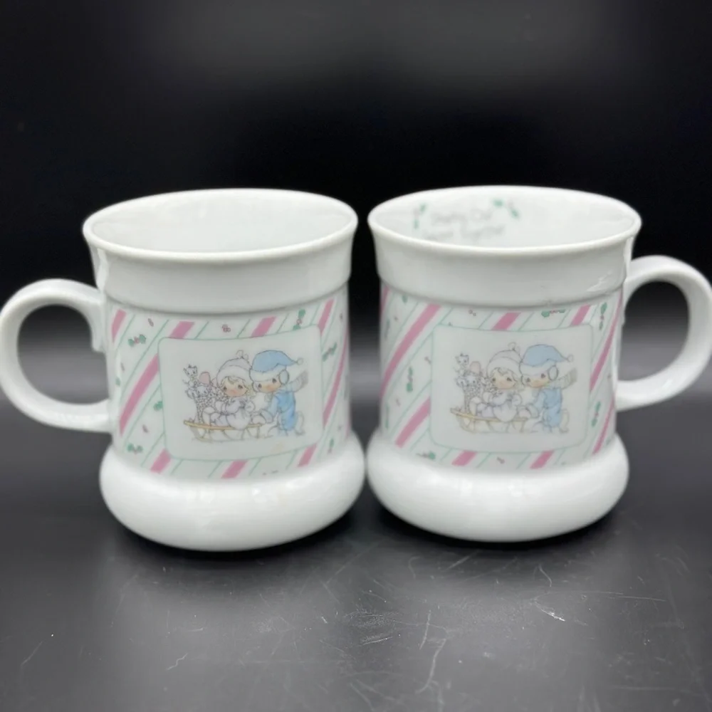 VTG‎ Precious Moments Set of 2 Christmas Coffee Mugs